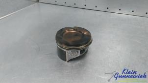 Gebruikte Zuiger Mercedes C-Klasse Prijs € 75,00 Margeregeling aangeboden door Klein Gunnewiek Autodemontage & Motorentechniek