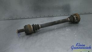 Gebruikte Aandrijfas links-achter BMW 1-Serie Prijs € 30,00 Margeregeling aangeboden door Klein Gunnewiek Autodemontage & Motorentechniek