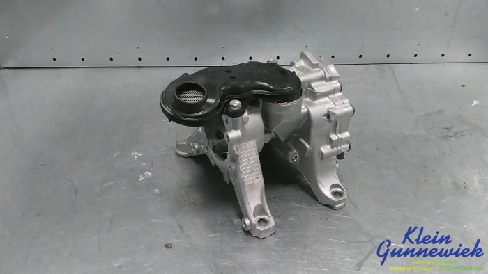 Gebruikte Oliepomp BMW 5-Serie Prijs € 128,00 Margeregeling aangeboden door Klein Gunnewiek Autodemontage & Motorentechniek