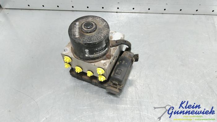 Gebruikte ABS Pomp Volkswagen Golf Prijs € 20,00 Margeregeling aangeboden door Klein Gunnewiek Autodemontage & Motorentechniek
