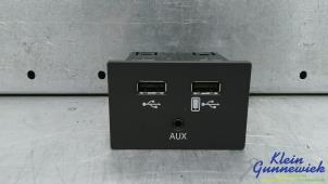 Gebruikte AUX/USB aansluiting Audi A6 Prijs € 95,00 Margeregeling aangeboden door Klein Gunnewiek Autodemontage & Motorentechniek