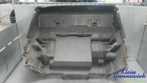 Gebruikte Luchtgeleider Audi E-Tron Prijs € 35,00 Margeregeling aangeboden door Klein Gunnewiek Autodemontage & Motorentechniek