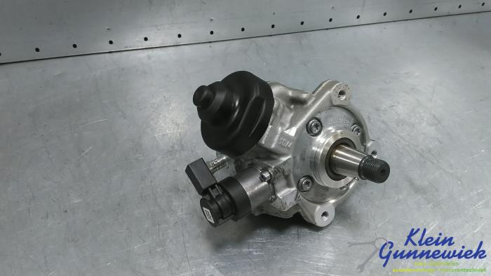 Gebruikte Brandstofpomp Mechanisch Volkswagen Passat Prijs € 145,00 Margeregeling aangeboden door Klein Gunnewiek Autodemontage & Motorentechniek