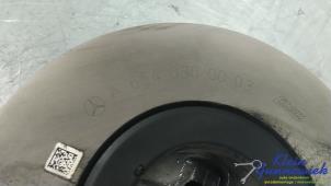 Gebruikte Krukas Poelie Mercedes E-Klasse Prijs € 80,00 Margeregeling aangeboden door Klein Gunnewiek Autodemontage & Motorentechniek