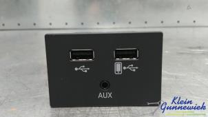 Gebruikte AUX/USB aansluiting Audi A6 Prijs € 95,00 Margeregeling aangeboden door Klein Gunnewiek Autodemontage & Motorentechniek