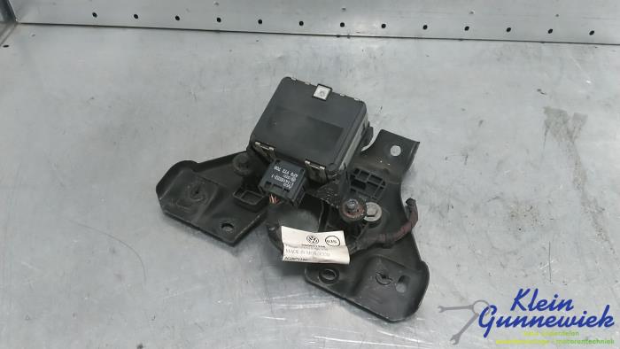 Gebruikte Cruise control sensor Volkswagen Passat Prijs € 214,00 Margeregeling aangeboden door Klein Gunnewiek Autodemontage & Motorentechniek