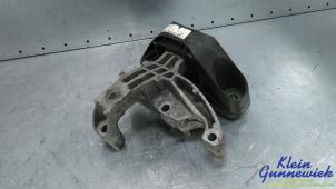 Gebruikte Motorsteun Renault Megane Prijs € 75,00 Margeregeling aangeboden door Klein Gunnewiek Autodemontage & Motorentechniek