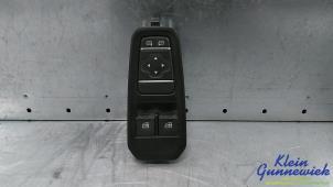 Gebruikte Spiegel Schakelaar Renault Trafic Prijs € 30,00 Margeregeling aangeboden door Klein Gunnewiek Autodemontage & Motorentechniek