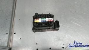 Gebruikte Kleppenblok hydraulisch Mercedes C-Klasse Prijs € 185,00 Margeregeling aangeboden door Klein Gunnewiek Autodemontage & Motorentechniek