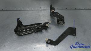 Gebruikte Scharnier deur links-achter Seat Alhambra Prijs € 35,00 Margeregeling aangeboden door Klein Gunnewiek Autodemontage & Motorentechniek