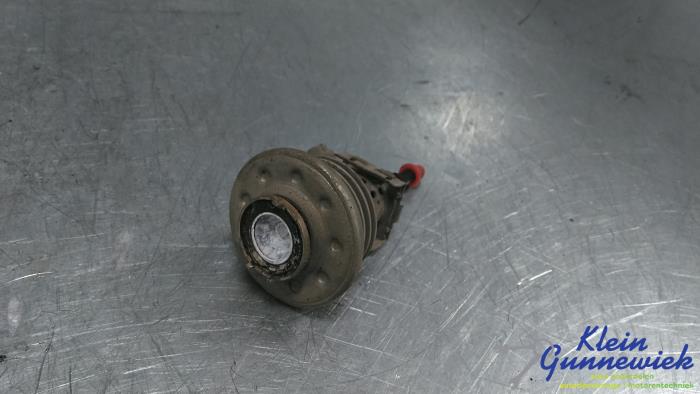 Gebruikte Adblue injector Renault Trafic Prijs € 89,00 Margeregeling aangeboden door Klein Gunnewiek Autodemontage & Motorentechniek