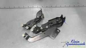 Gebruikte Scharnier deur links-achter Seat Alhambra Prijs € 35,00 Margeregeling aangeboden door Klein Gunnewiek Autodemontage & Motorentechniek