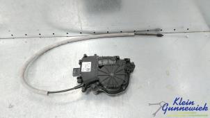 Gebruikte Portier sluithulpmotor rechts-achter Seat Alhambra Prijs € 60,00 Margeregeling aangeboden door Klein Gunnewiek Autodemontage & Motorentechniek