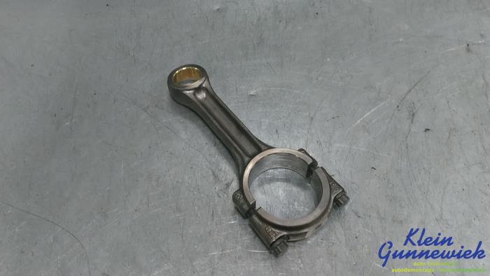 Gebruikte Drijfstang Volkswagen E-Golf Prijs € 75,00 Margeregeling aangeboden door Klein Gunnewiek Autodemontage & Motorentechniek