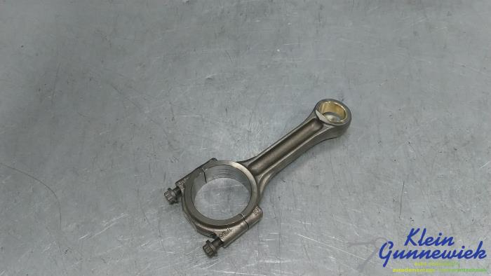 Gebruikte Drijfstang Audi A3 Prijs € 75,00 Margeregeling aangeboden door Klein Gunnewiek Autodemontage & Motorentechniek