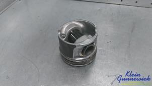 Gebruikte Zuiger BMW 3-Serie Prijs € 75,00 Margeregeling aangeboden door Klein Gunnewiek Autodemontage & Motorentechniek