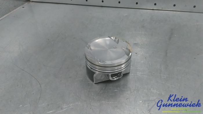 Gebruikte Zuiger Volkswagen Passat Prijs € 80,00 Margeregeling aangeboden door Klein Gunnewiek Autodemontage & Motorentechniek