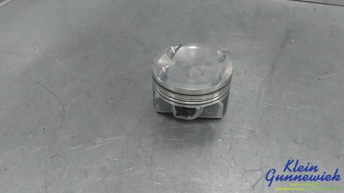 Gebruikte Zuiger Volkswagen Passat Prijs € 80,00 Margeregeling aangeboden door Klein Gunnewiek Autodemontage & Motorentechniek