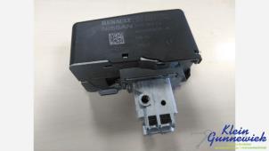 Gebruikte Computer Diversen Renault Arkana Prijs € 45,00 Margeregeling aangeboden door Klein Gunnewiek Autodemontage & Motorentechniek