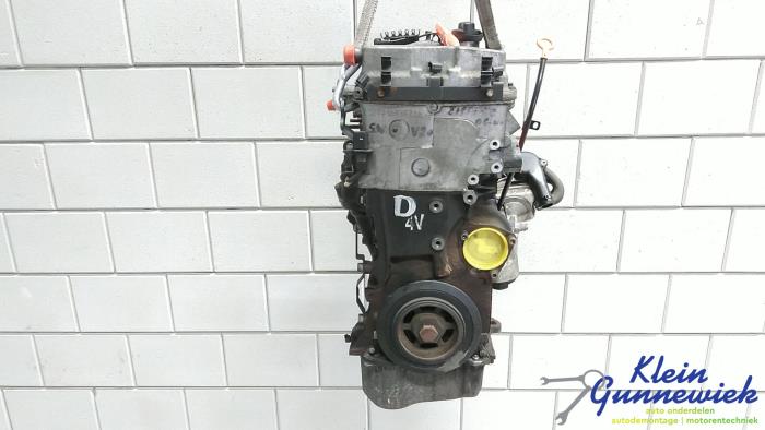 Motor van een Volkswagen Golf 1998