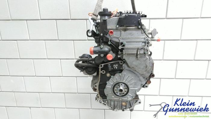 Motor van een Volkswagen Golf 1998