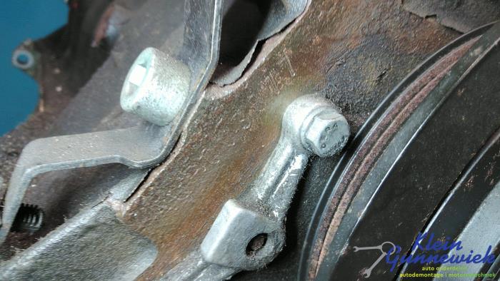 Motor van een Volkswagen Golf 1998