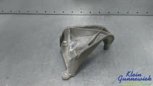 Gebruikte Motorsteun Audi A8 Prijs € 20,00 Margeregeling aangeboden door Klein Gunnewiek Autodemontage & Motorentechniek