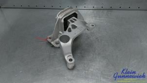 Gebruikte Motorrubber Renault Arkana Prijs € 75,00 Margeregeling aangeboden door Klein Gunnewiek Autodemontage & Motorentechniek