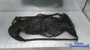 Gebruikte Bagagenet Mercedes B-Klasse Prijs € 25,00 Margeregeling aangeboden door Klein Gunnewiek Autodemontage & Motorentechniek