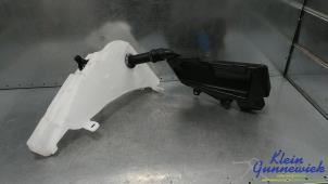 Gebruikte Ruitensproeiertank voor Audi RS7 Prijs € 20,00 Margeregeling aangeboden door Klein Gunnewiek Autodemontage & Motorentechniek