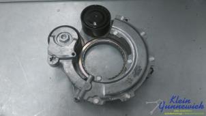 Gebruikte Spanrol Multiriem Kia Stonic Prijs € 95,00 Margeregeling aangeboden door Klein Gunnewiek Autodemontage & Motorentechniek