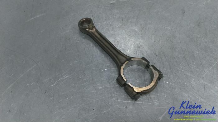 Gebruikte Drijfstang Opel Corsa Prijs € 64,00 Margeregeling aangeboden door Klein Gunnewiek Autodemontage & Motorentechniek