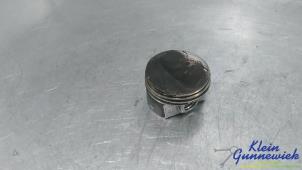 Gebruikte Zuiger Renault Captur Prijs € 50,00 Margeregeling aangeboden door Klein Gunnewiek Autodemontage & Motorentechniek