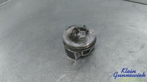 Gebruikte Zuiger Renault Captur Prijs € 50,00 Margeregeling aangeboden door Klein Gunnewiek Autodemontage & Motorentechniek