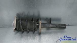 Gebruikte Mac Phersonpoot rechts-voor Mercedes B-Klasse Prijs € 125,00 Margeregeling aangeboden door Klein Gunnewiek Autodemontage & Motorentechniek