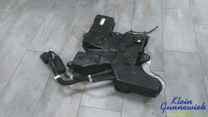 Gebruikte Tank adblue Volkswagen Crafter Prijs € 289,00 Margeregeling aangeboden door Klein Gunnewiek Autodemontage & Motorentechniek