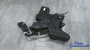 Gebruikte Adblue tank Volkswagen Crafter Prijs € 295,00 Margeregeling aangeboden door Klein Gunnewiek Autodemontage & Motorentechniek