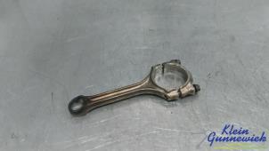 Gebruikte Drijfstang Opel Astra Prijs € 65,00 Margeregeling aangeboden door Klein Gunnewiek Autodemontage & Motorentechniek