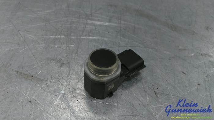 Gebruikte PDC Sensor Renault Arkana Prijs € 18,00 Margeregeling aangeboden door Klein Gunnewiek Autodemontage & Motorentechniek