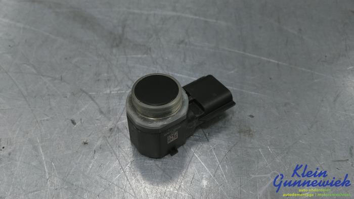 Gebruikte PDC Sensor Renault Arkana Prijs € 18,00 Margeregeling aangeboden door Klein Gunnewiek Autodemontage & Motorentechniek