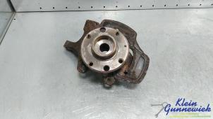 Gebruikte Fusee links-voor Opel Corsa Prijs € 20,00 Margeregeling aangeboden door Klein Gunnewiek Autodemontage & Motorentechniek