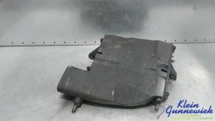 Gebruikte Luchtfilterhuis Mercedes R-Klasse Prijs € 25,00 Margeregeling aangeboden door Klein Gunnewiek Autodemontage & Motorentechniek