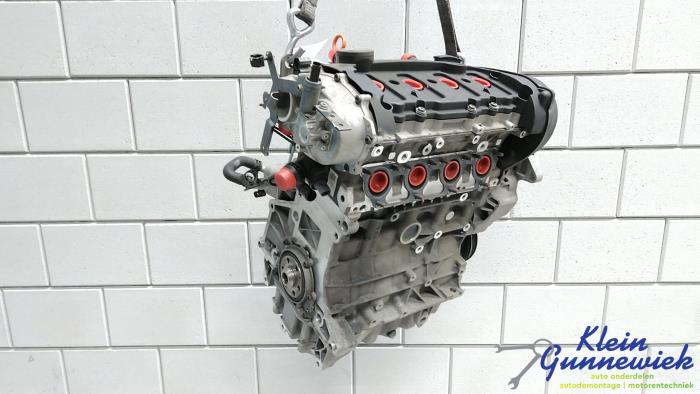 Motor van een Volkswagen Passat 2005