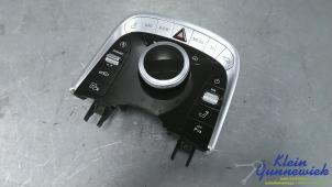 Gebruikte MMI schakelaar Mercedes S-Klasse Prijs € 395,00 Margeregeling aangeboden door Klein Gunnewiek Autodemontage & Motorentechniek