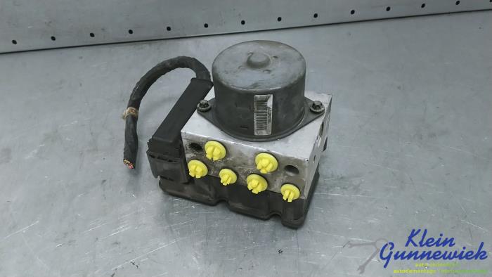 Gebruikte ABS Pomp Mini Mini Prijs € 95,00 Margeregeling aangeboden door Klein Gunnewiek Autodemontage & Motorentechniek