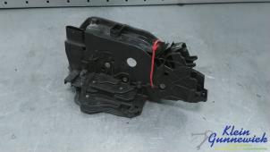 Gebruikte Slotmechaniek Portier 2Deurs rechts BMW 4-Serie Prijs € 75,00 Margeregeling aangeboden door Klein Gunnewiek Autodemontage & Motorentechniek