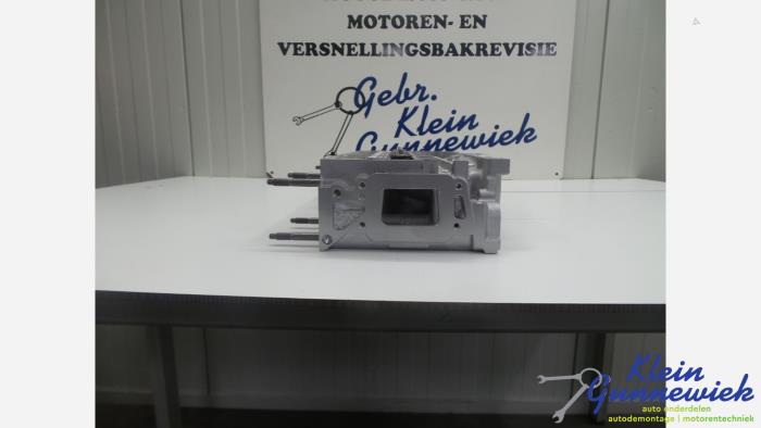 Cilinderkop van een Ford Transit Connect 2013