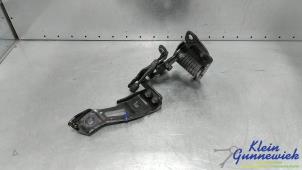 Gebruikte Kofferdeksel Scharnier BMW 4-Serie Prijs € 40,00 Margeregeling aangeboden door Klein Gunnewiek Autodemontage & Motorentechniek