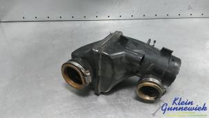 Gebruikte Luchtfilterhuis Mercedes GLA Prijs € 25,00 Margeregeling aangeboden door Klein Gunnewiek Autodemontage & Motorentechniek