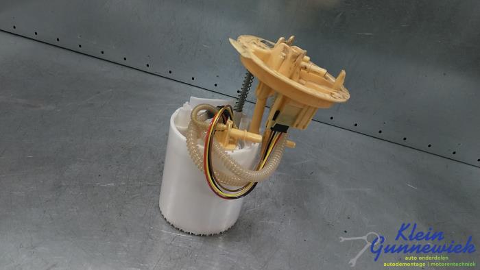 Gebruikte Tank element Pomp Mercedes GLA Prijs € 145,00 Margeregeling aangeboden door Klein Gunnewiek Autodemontage & Motorentechniek